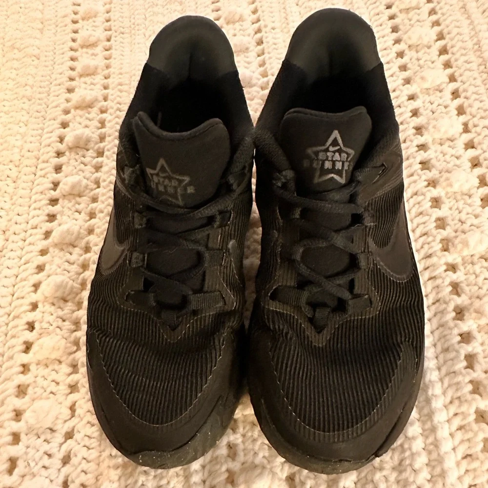Nike Black Athletic Kids Sneakers - Picture 3 of 7
